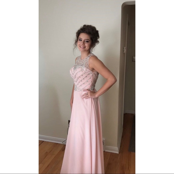 Dresses & Skirts - Homecoming dress! Worn only one time